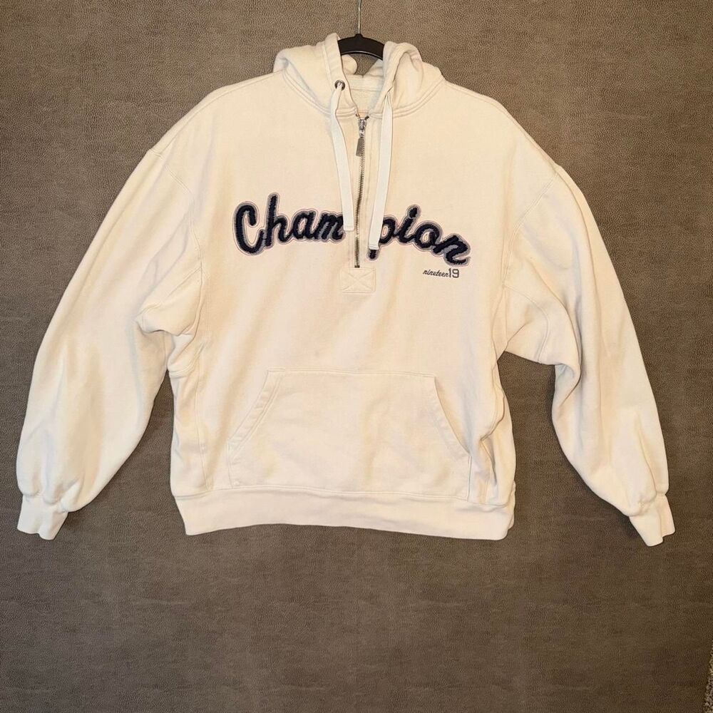 Vintage 1990s Champion Script Logo Half-Zip Hoodie – Cream – Size L
